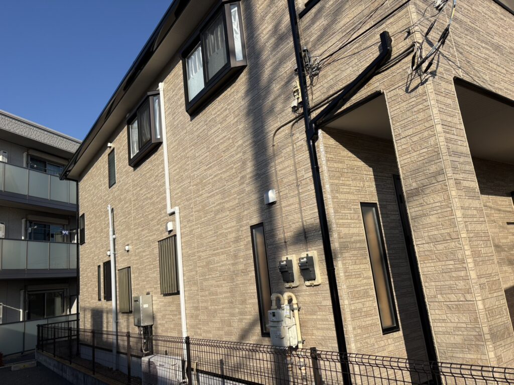 埼玉県さいたま市でクリヤー塗料を使った外壁塗装工事